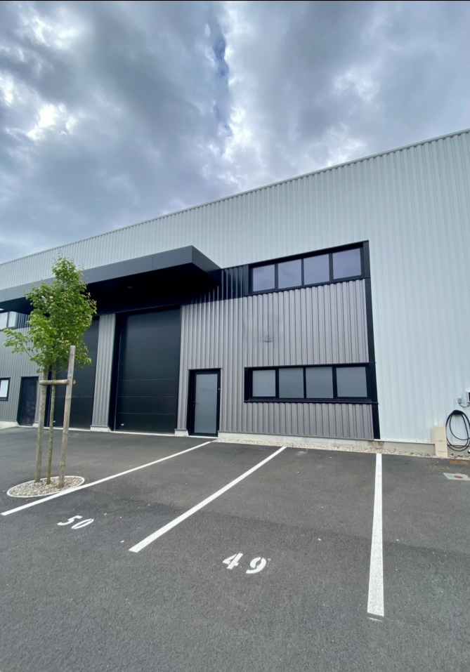 Mérignac 170m² Entrepôt