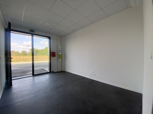 Saint Caprais 170 m² Entrepôt