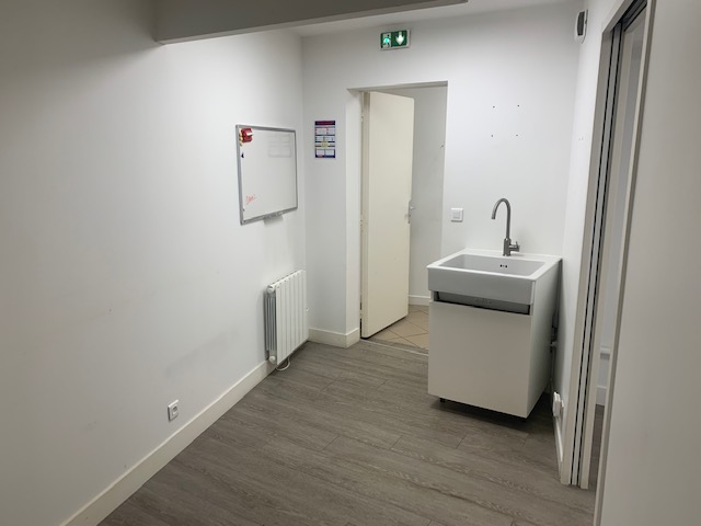 Cenon 68m² Local Commercial