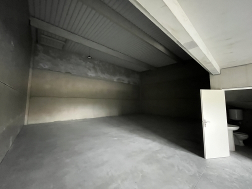 Izon 225 m² Entrepôt Vente