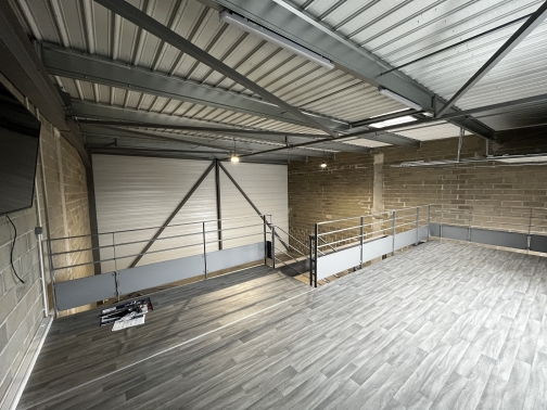 Mérignac 200 m² Entrepôt