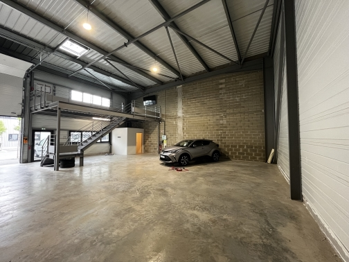 Mérignac 200 m² Entrepôt
