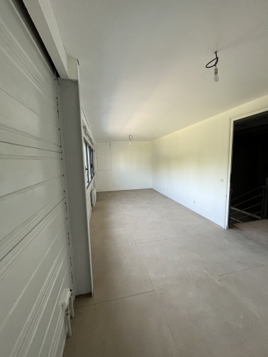 ENTREPÔT DE 165  M² MERIGNAC