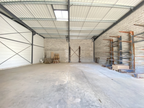Entrepôt 202 m² POMPIGNAC