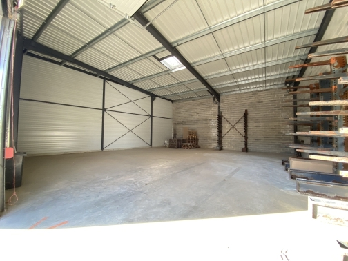 Entrepôt 202 m² POMPIGNAC