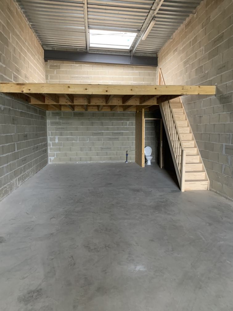Cadaujac 143m² Entrepôt