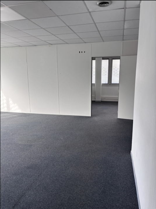 Bordeaux Lac 80 m² Bureaux