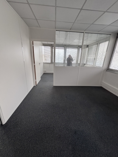 Bordeaux Lac 80 m² Bureaux