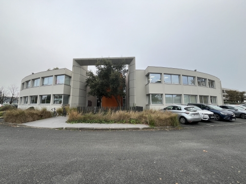 MERIGNAC 143 M² CLENT ADER