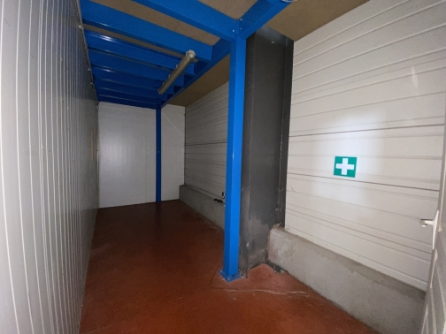 ENTREPÔT – 300 m² – YVRAC