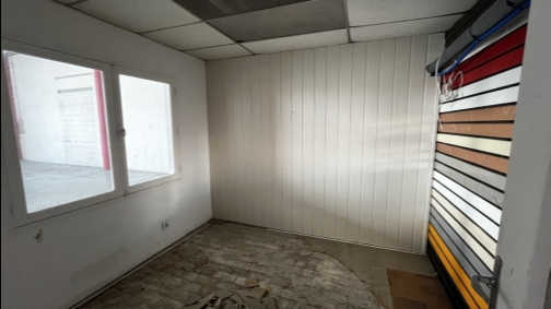 Eysines 250 m² Entrepôt