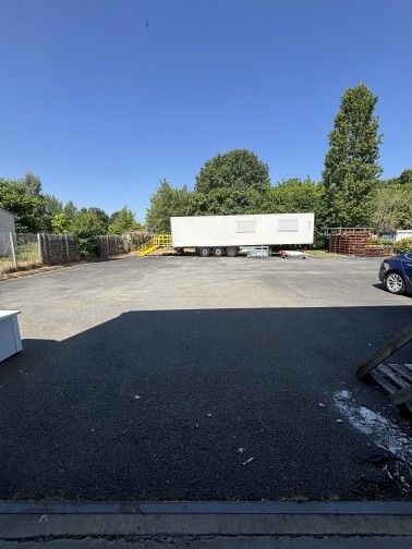 300 M² LOCAL COMMERCIAL BERGERAC