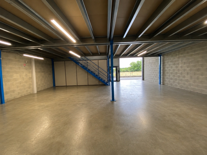 LOCAL D&rsquo;ACTIVITE 304 M² – MERIGNAC