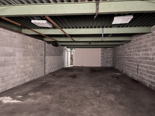 ENTREPÔT + BUREAUX 450 M² BEAUTIRAN