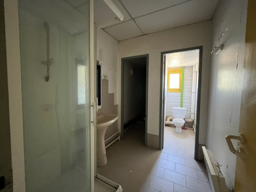 ENTREPÔT + BUREAUX 450 M² BEAUTIRAN