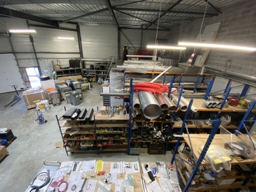 ENTREPOT + BUREAU POMPIGNAC
