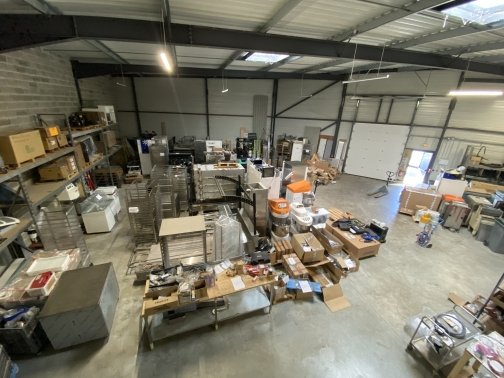 ENTREPOT + BUREAU POMPIGNAC