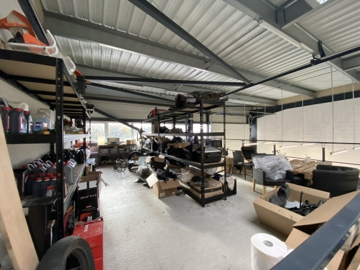Entrepôt 222 m² Beychac et Cailleau