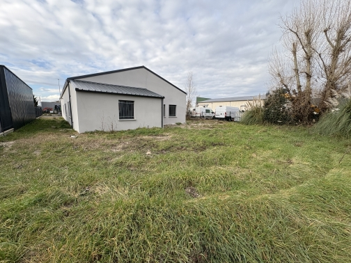 LOCAL D&rsquo;ACTIVITE DE 326 M² A LA VENTE SUR BRUGES