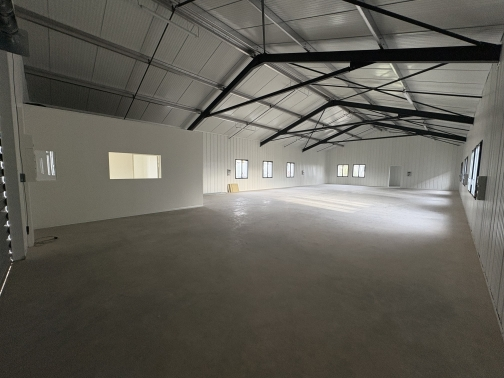 LOCAL D&rsquo;ACTIVITE DE 326 M² A LA VENTE SUR BRUGES
