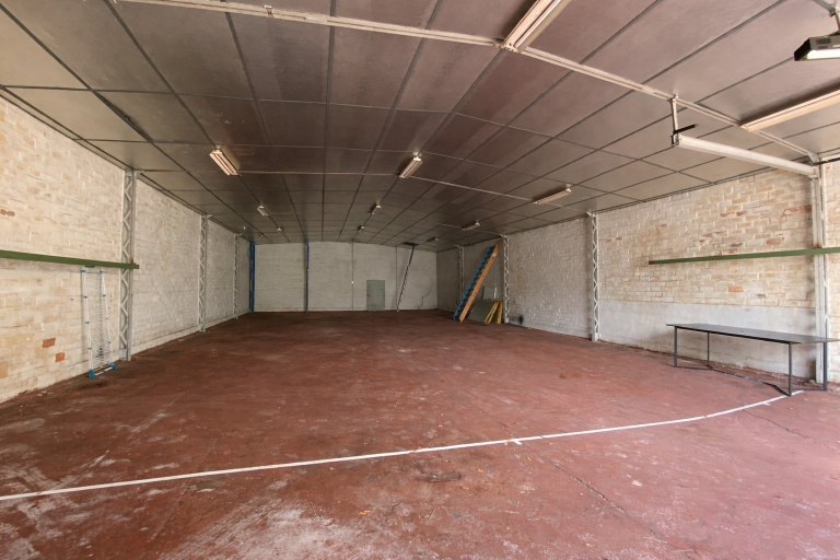 LOCATION ENTREPOT 242 M² LE BOUSCAT