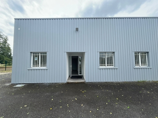 Entrepôt avec Bureaux 240 M²